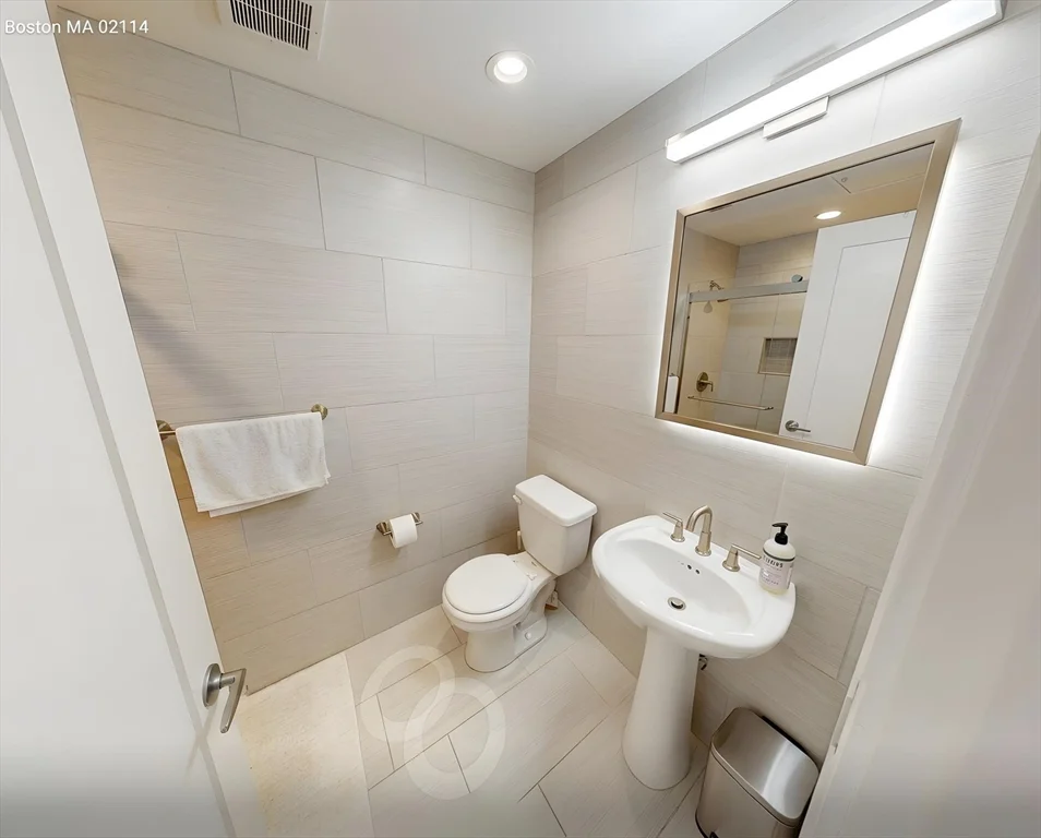 9 Anderson, Beacon Hill