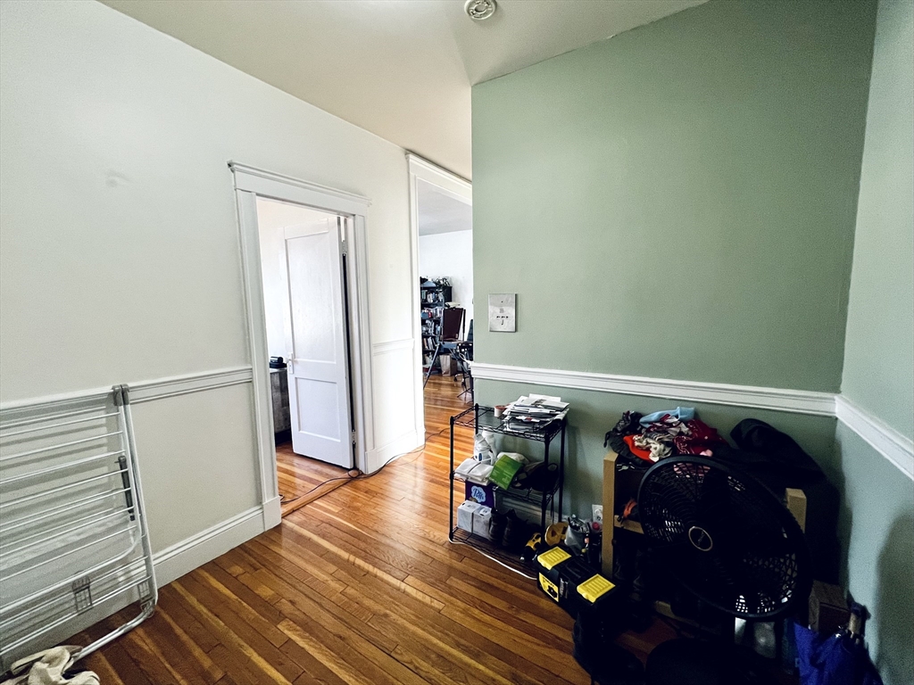 1568 Commonwealth Ave, Brighton