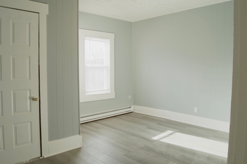 105 Clarendon St, Fitchburg