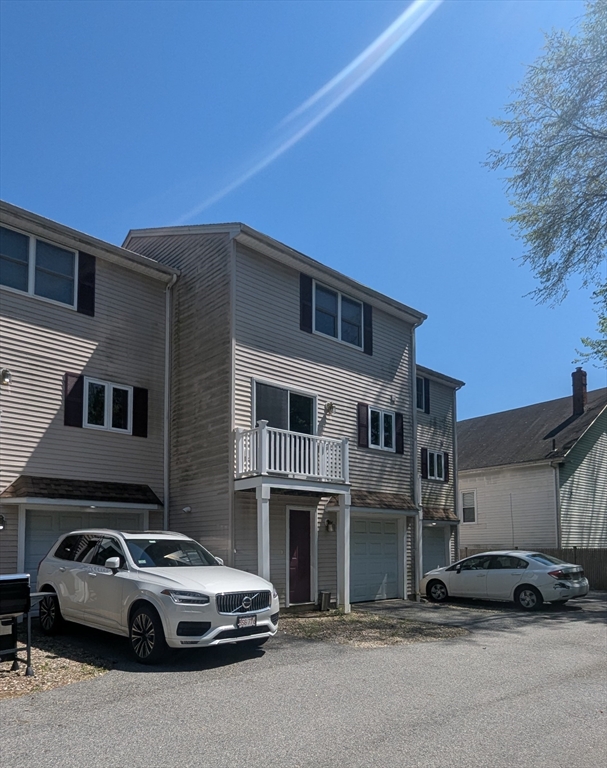 11 Endicott, Peabody