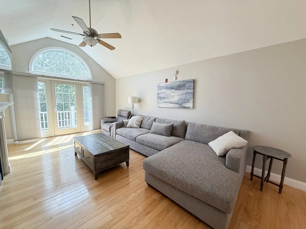 410 Salem St, Wakefield