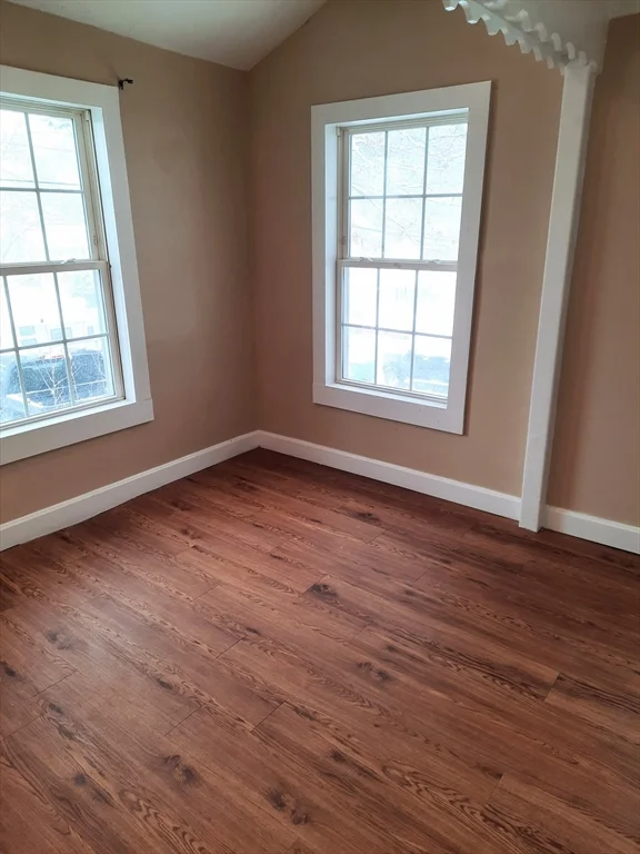 11 North Boundary Rd, Pembroke