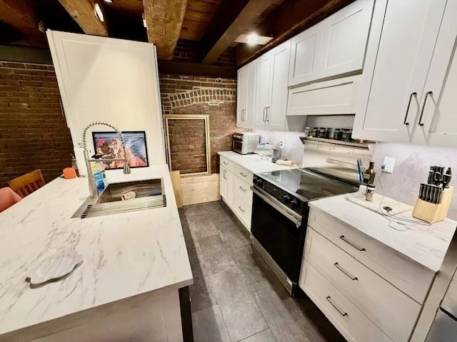 120 Commercial St, Waterfront