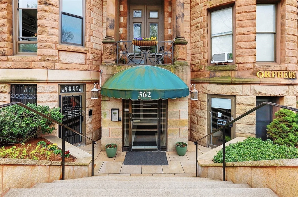 362 Commonwealth Ave, Back Bay