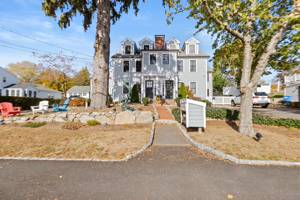 108-110 Elm St, Cohasset