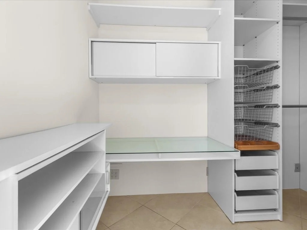 65 E India Row, Waterfront