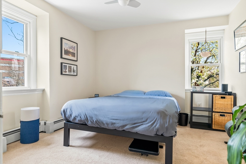 37 Putnam Ave, Riverside