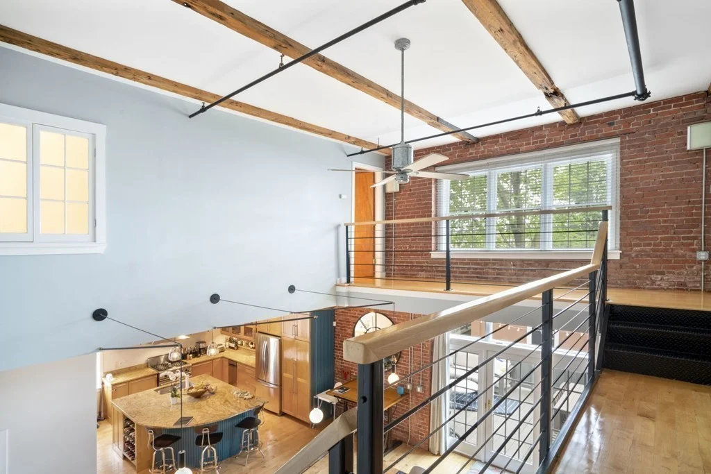 8 Newcomb, Roxbury