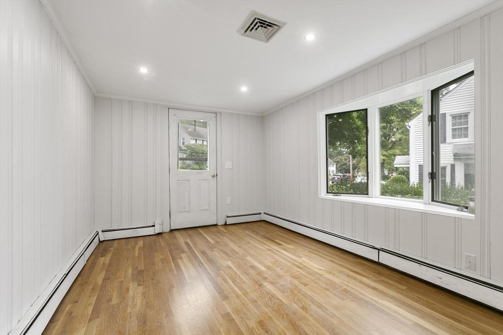 1 Martin Rd, Wellesley