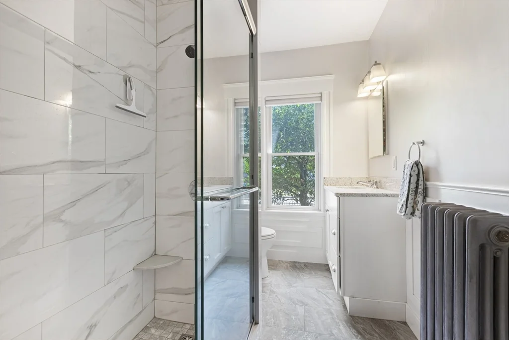 17 Gilbert St, Newton