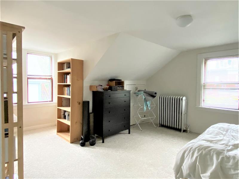 9 Clinton St, Mid-Cambridge