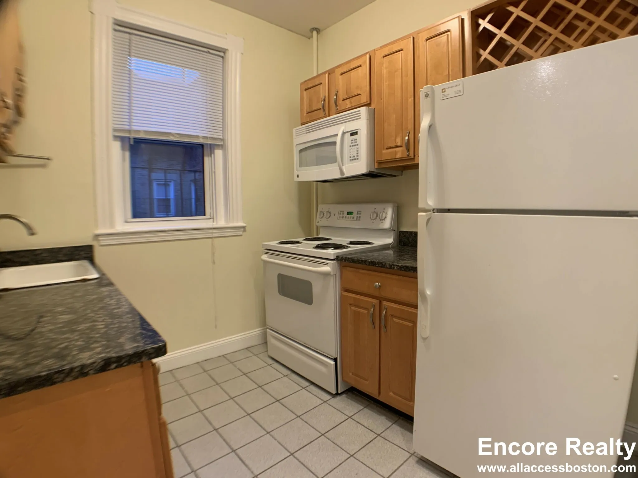 120 Peterborough St, Fenway