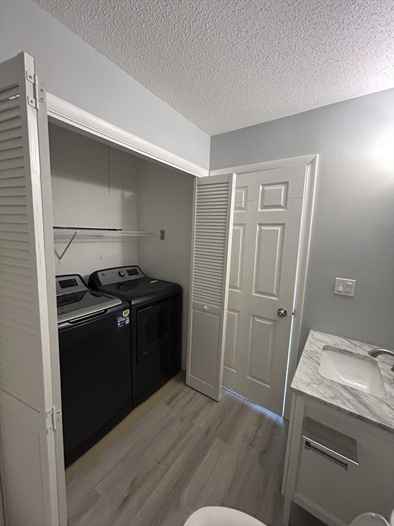 32 Maple Crest Cir, Holyoke