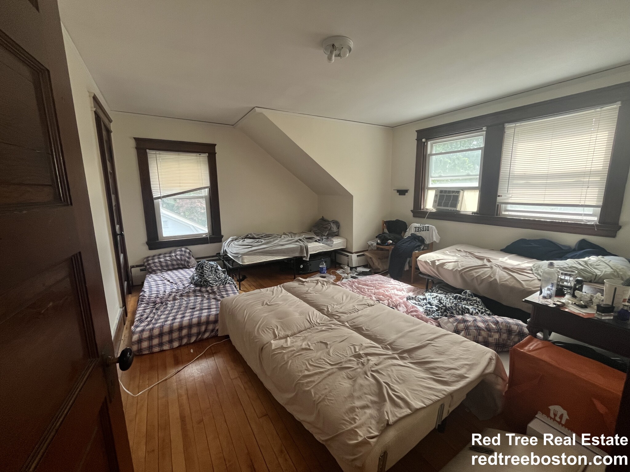 84 Walker St, Newtonville