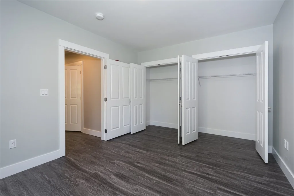 50 Country Way, Scituate