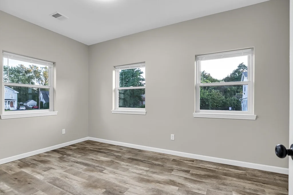 70 Court St, Westfield