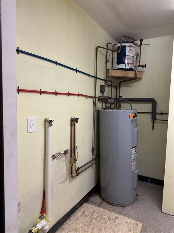 13 B Waushacum, Sterling