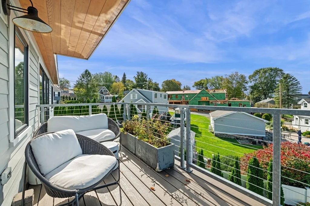 99 Naugus Ave, Marblehead