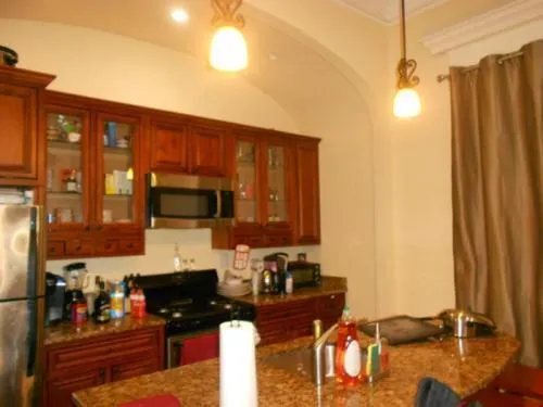 135 Hillside St, Mission Hill