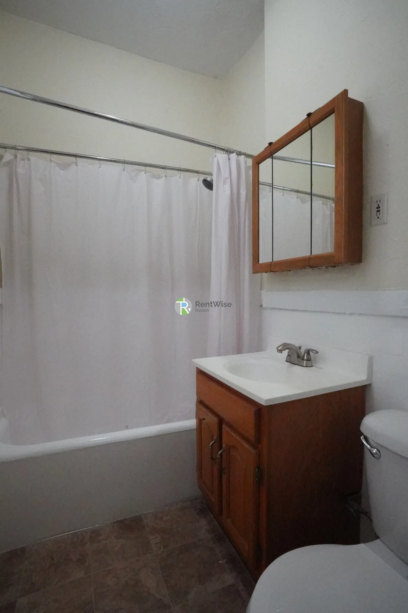 228 Kelton St, Allston