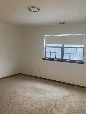 8 Jackson St, Quincy