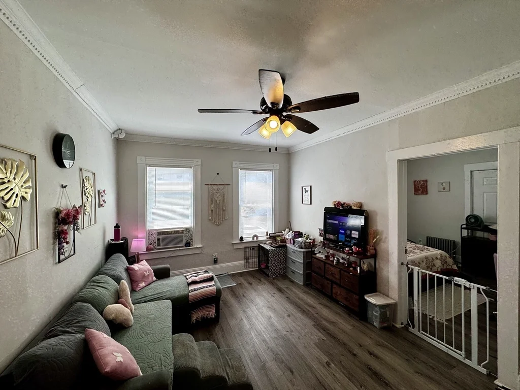 11 John St, Attleboro