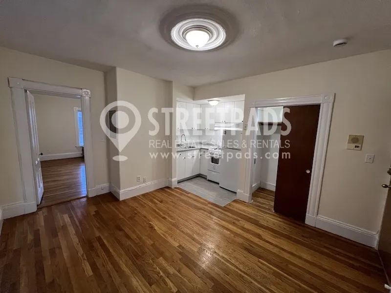 381 Harvard St, Mid-Cambridge