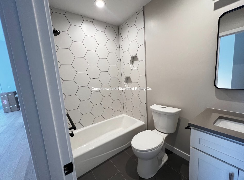 1661 Washington St, South End