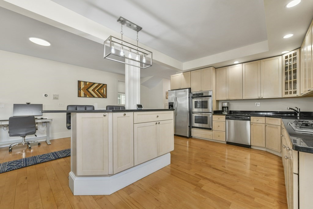 714 East 4th, South Boston