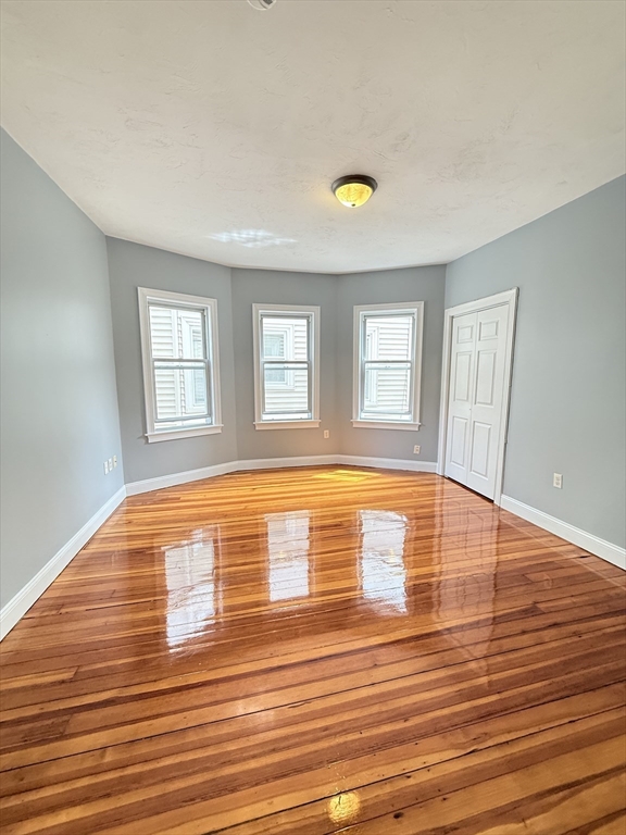 33 Lithgow, Dorchester