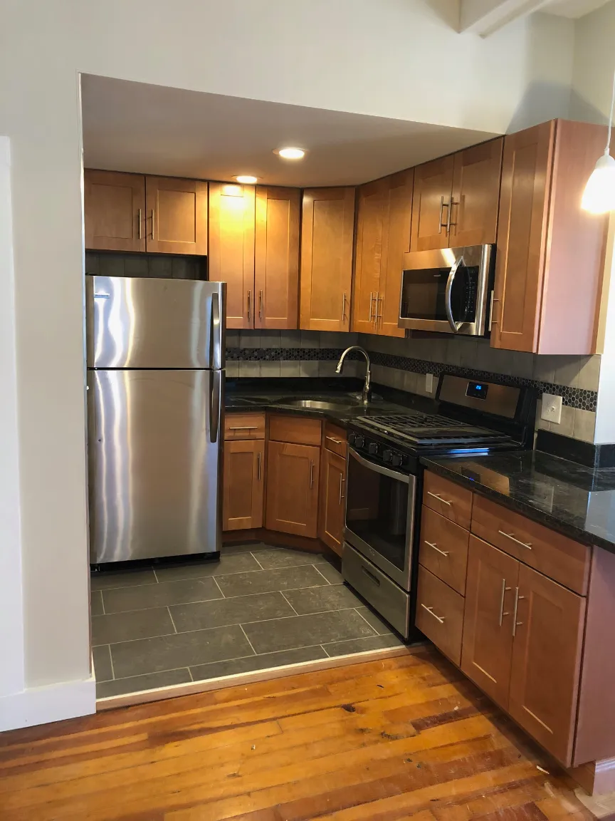 435 Hanover St, North End