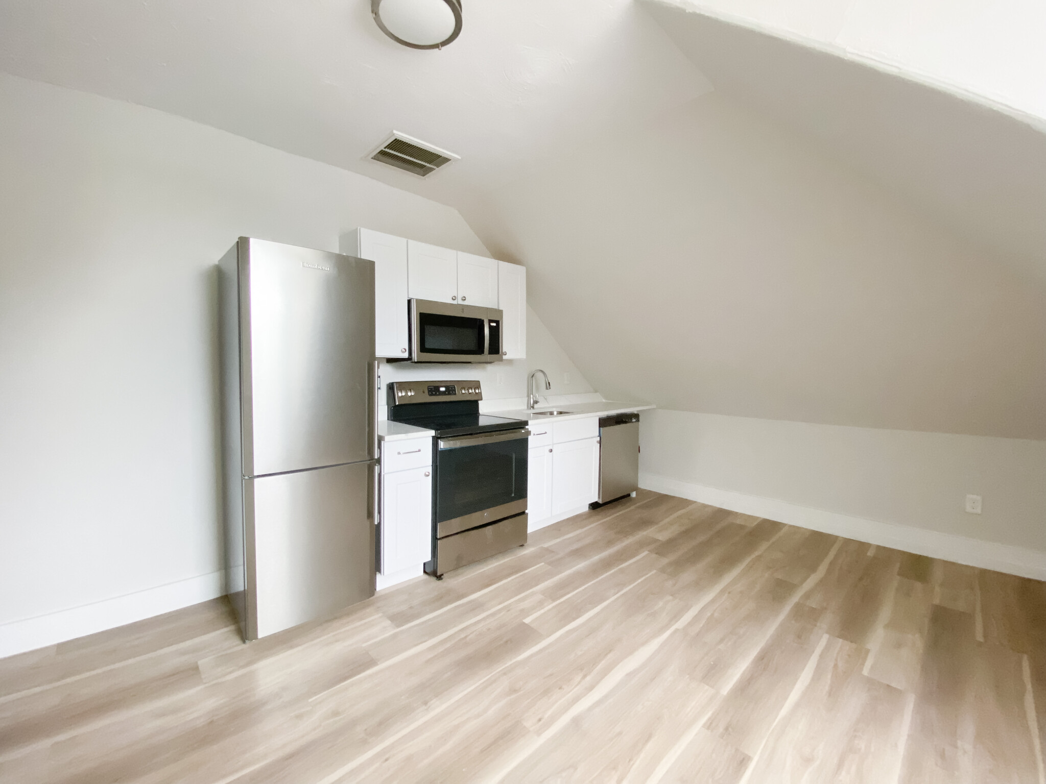 203 Atlantic St, North Quincy