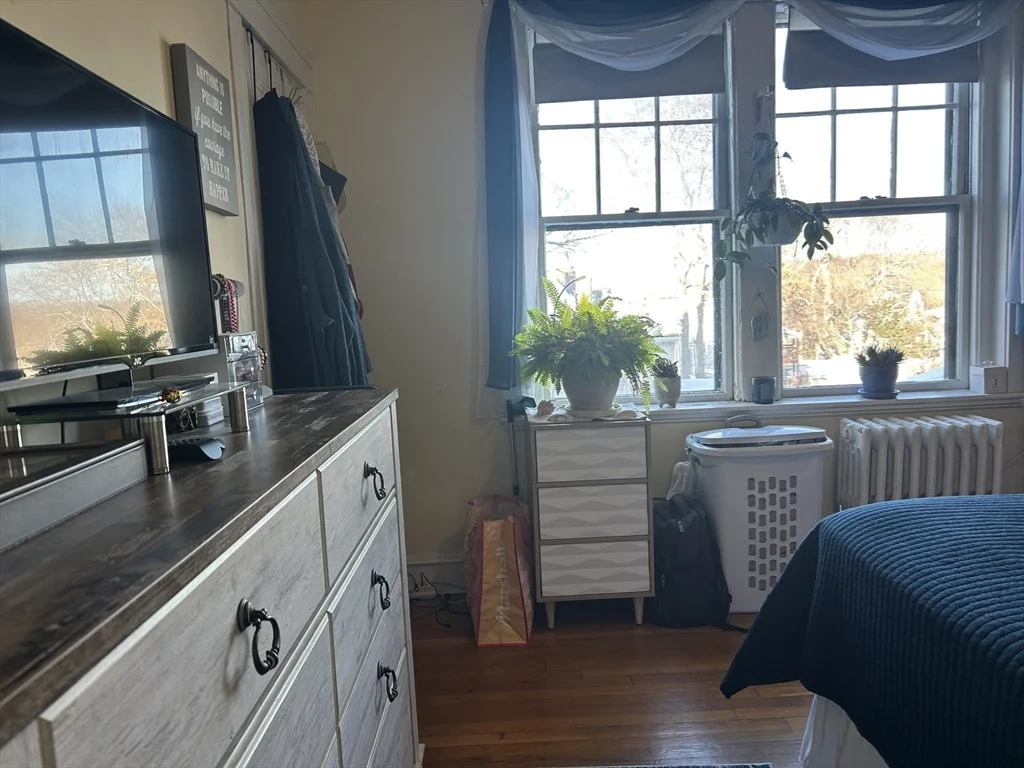 2039 Commonwealth Ave, Brighton