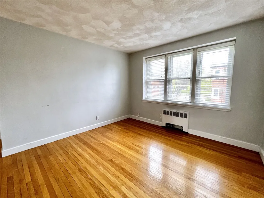 9 Twomey Ct, South Boston