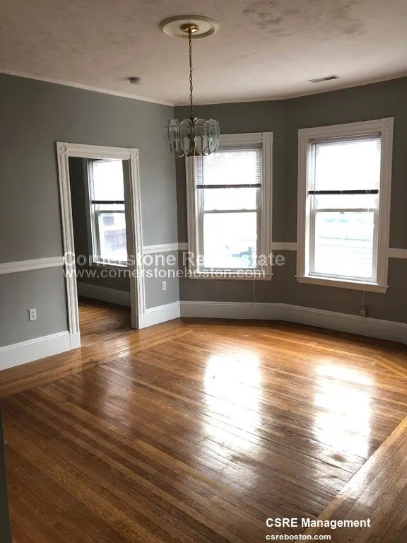 122 Calumet St, Mission Hill