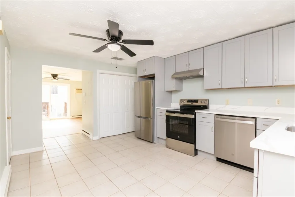 71 Norton St, South Attleboro