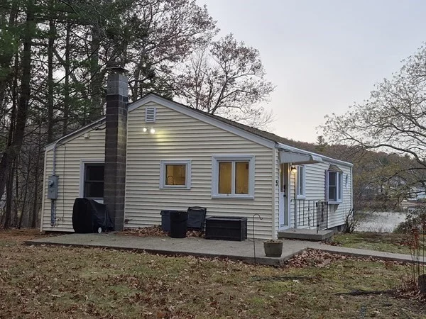 5 Lake View Ave, Peabody