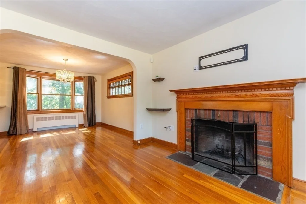 15 Lexington St, Burlington