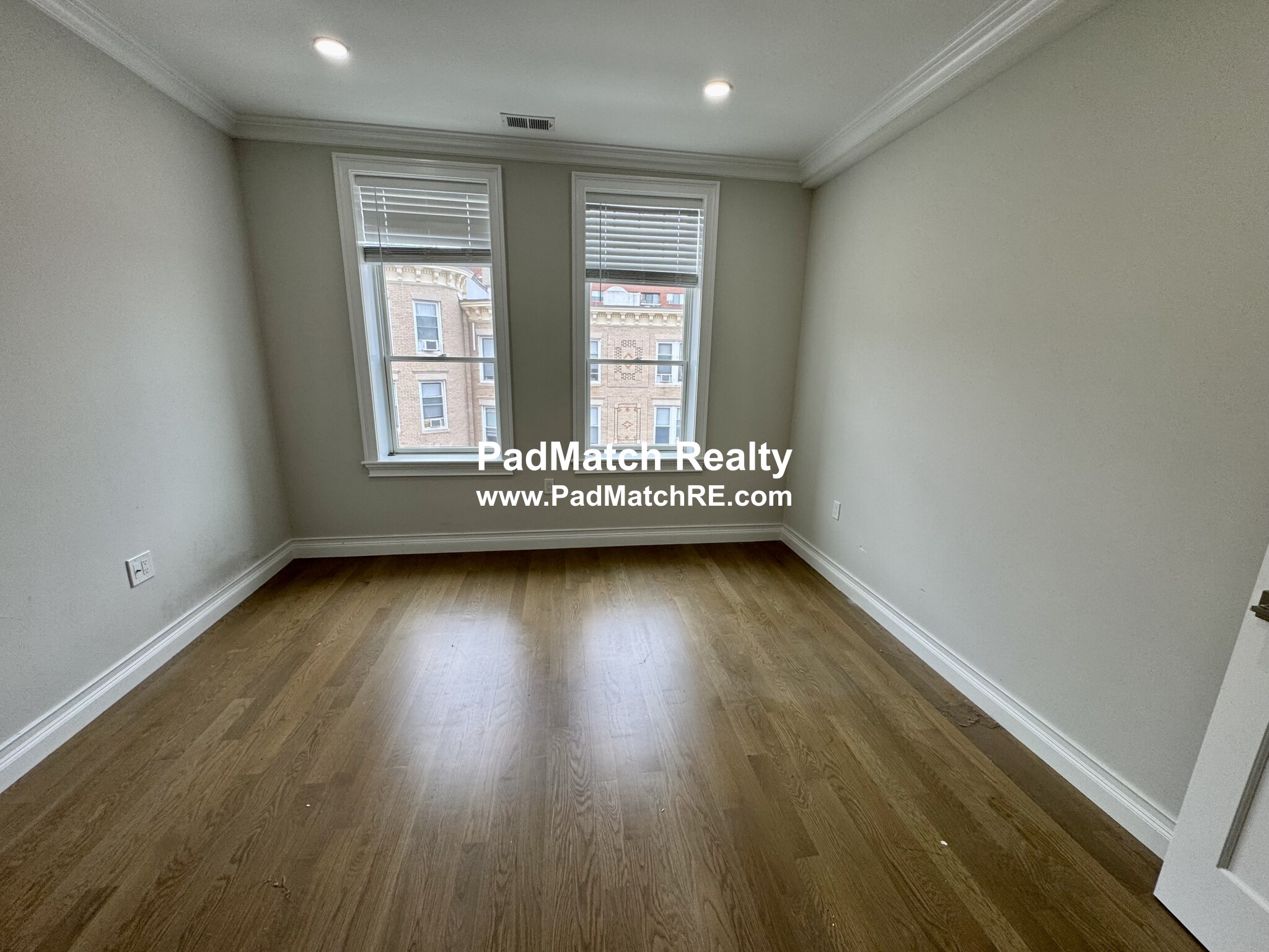 14 Mount Hood Rd, Brighton