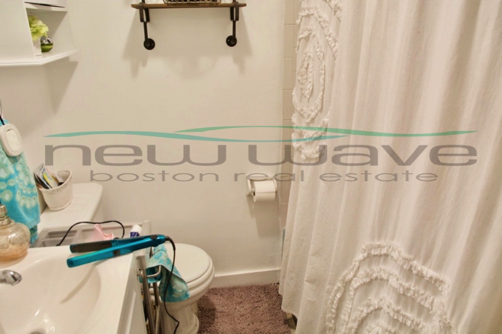 702 Massachusetts Ave, South End