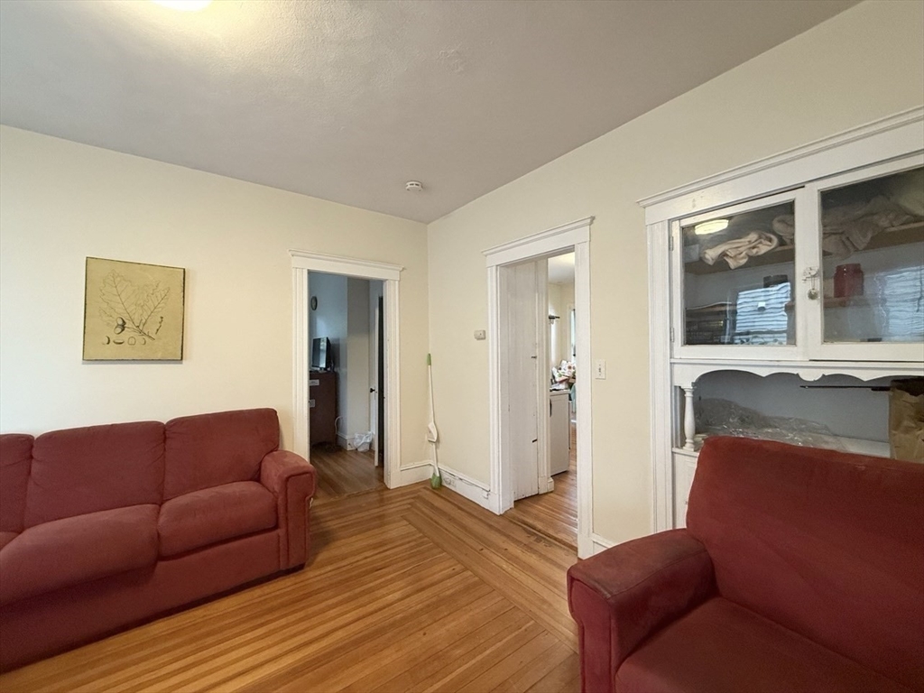 34 Belknap St, Tufts University