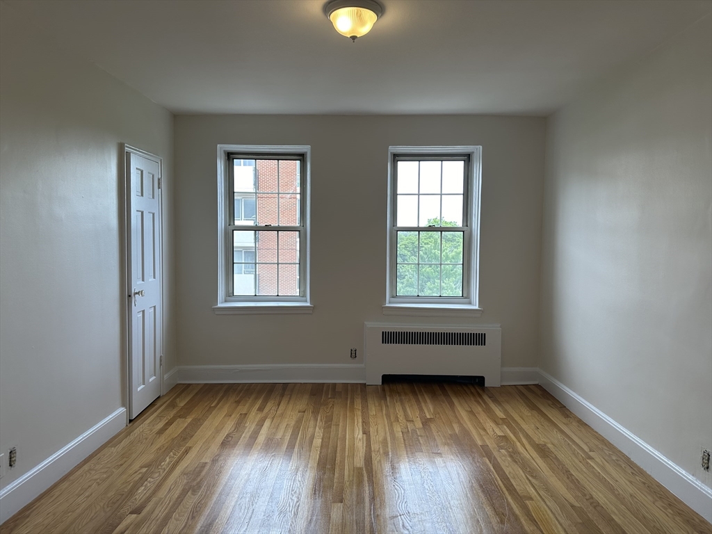 24 Concord Ave, Harvard Square