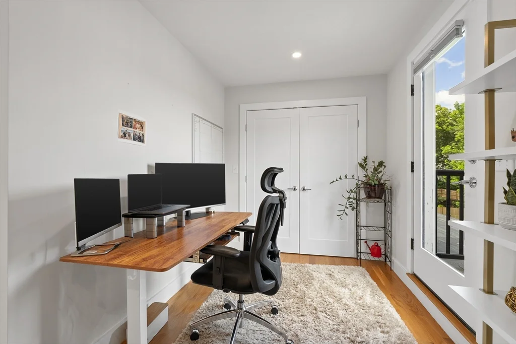 65 Lancaster Rd, Arlington