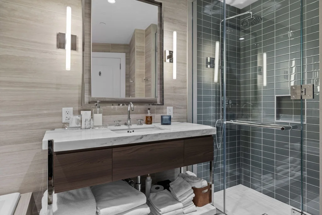 430 Stuart St, Back Bay