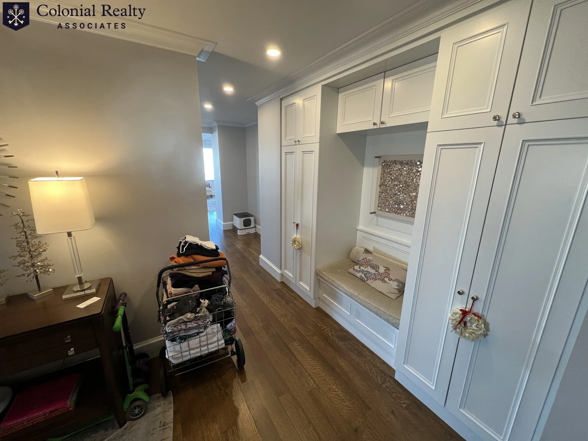 83 East India Row, Downtown