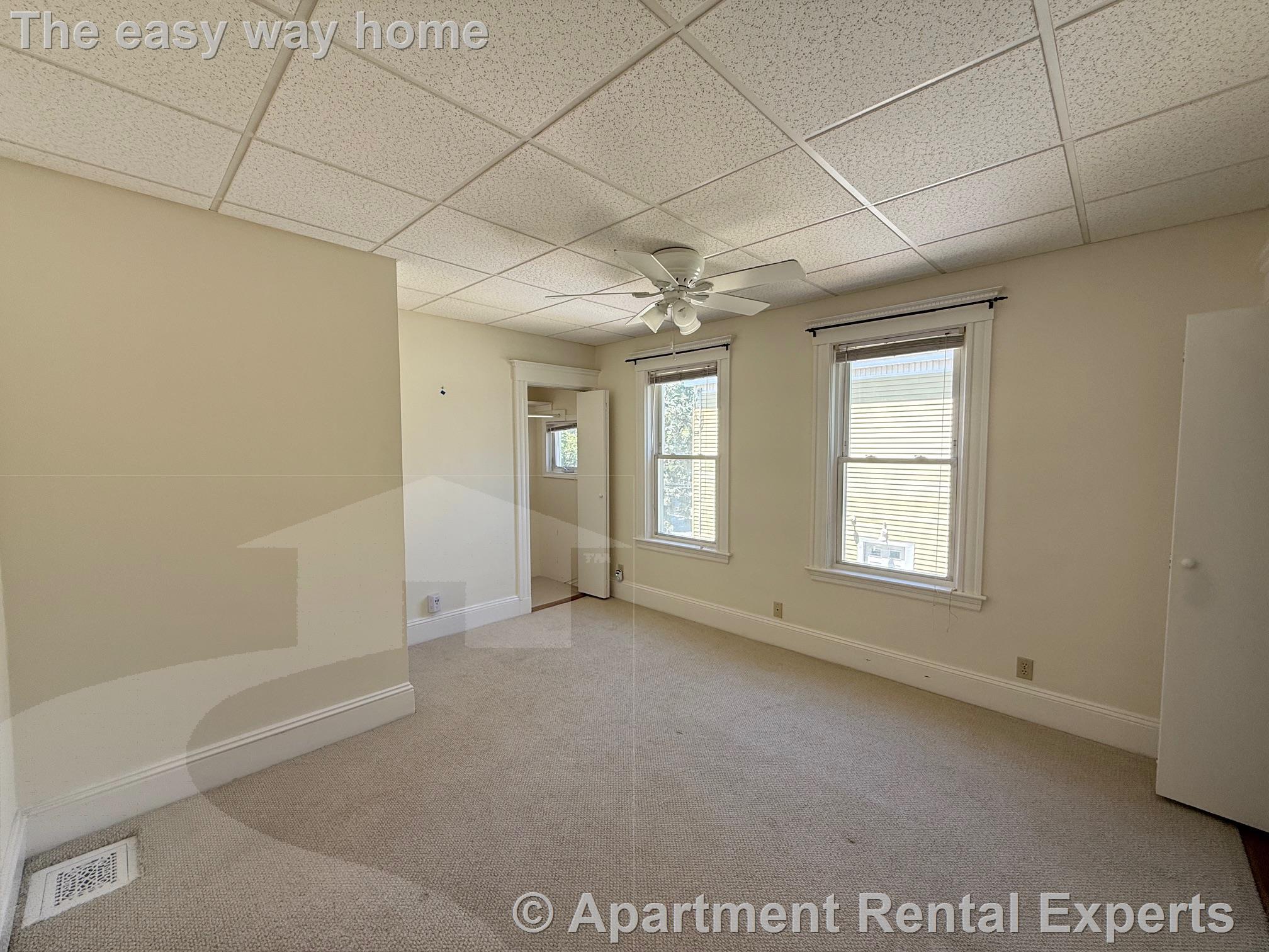 105 Bromfield Rd, Tufts