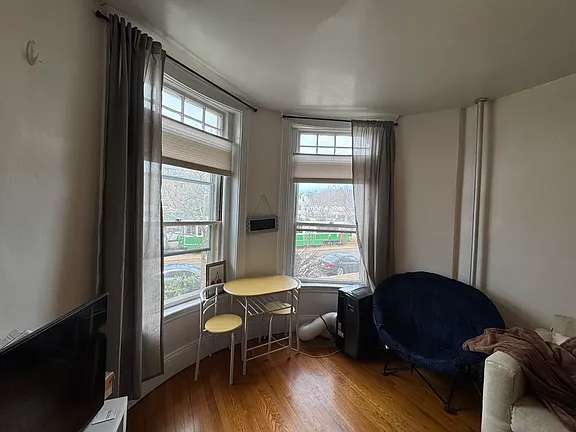 1681 Beacon St, Aspinwall Hill