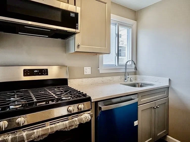 1440 Columbia Rd, South Boston