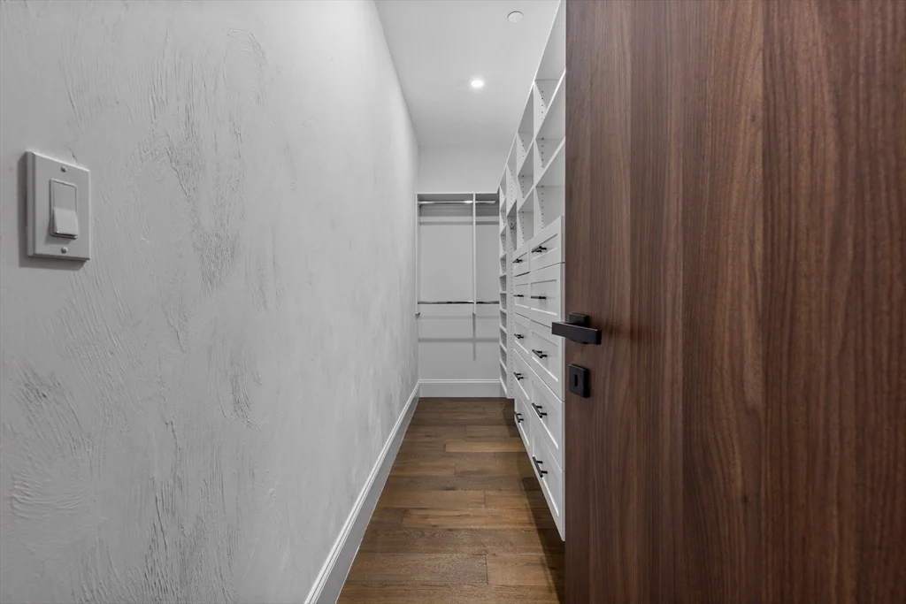 32 Pearl St, Dorchester