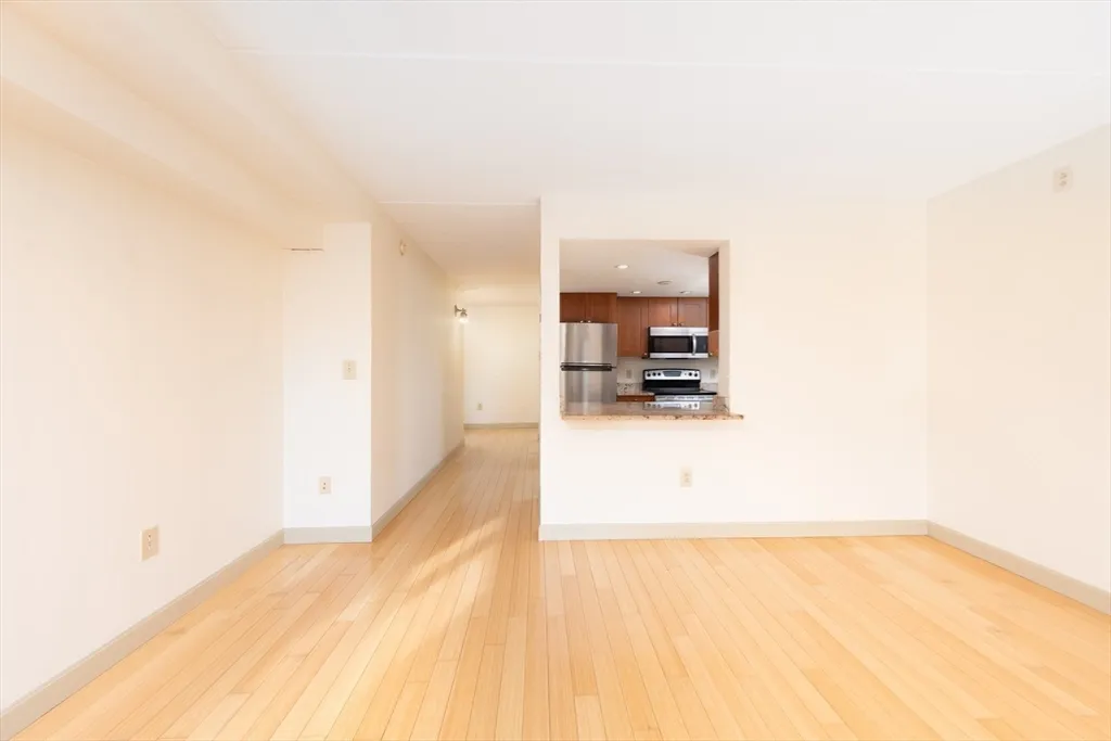 108 Peterborough St, Fenway